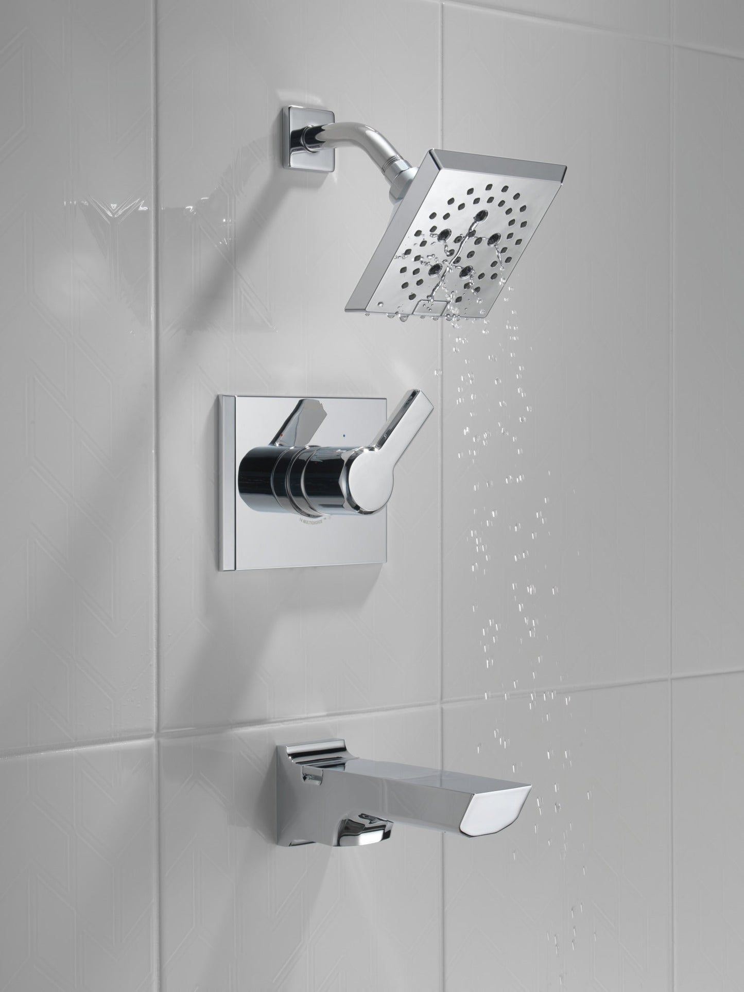 Delta Pivotal T14499 Monitor 14 Series H2OKINETIC Tub and Shower Trim, lumicoat chrome - view 3