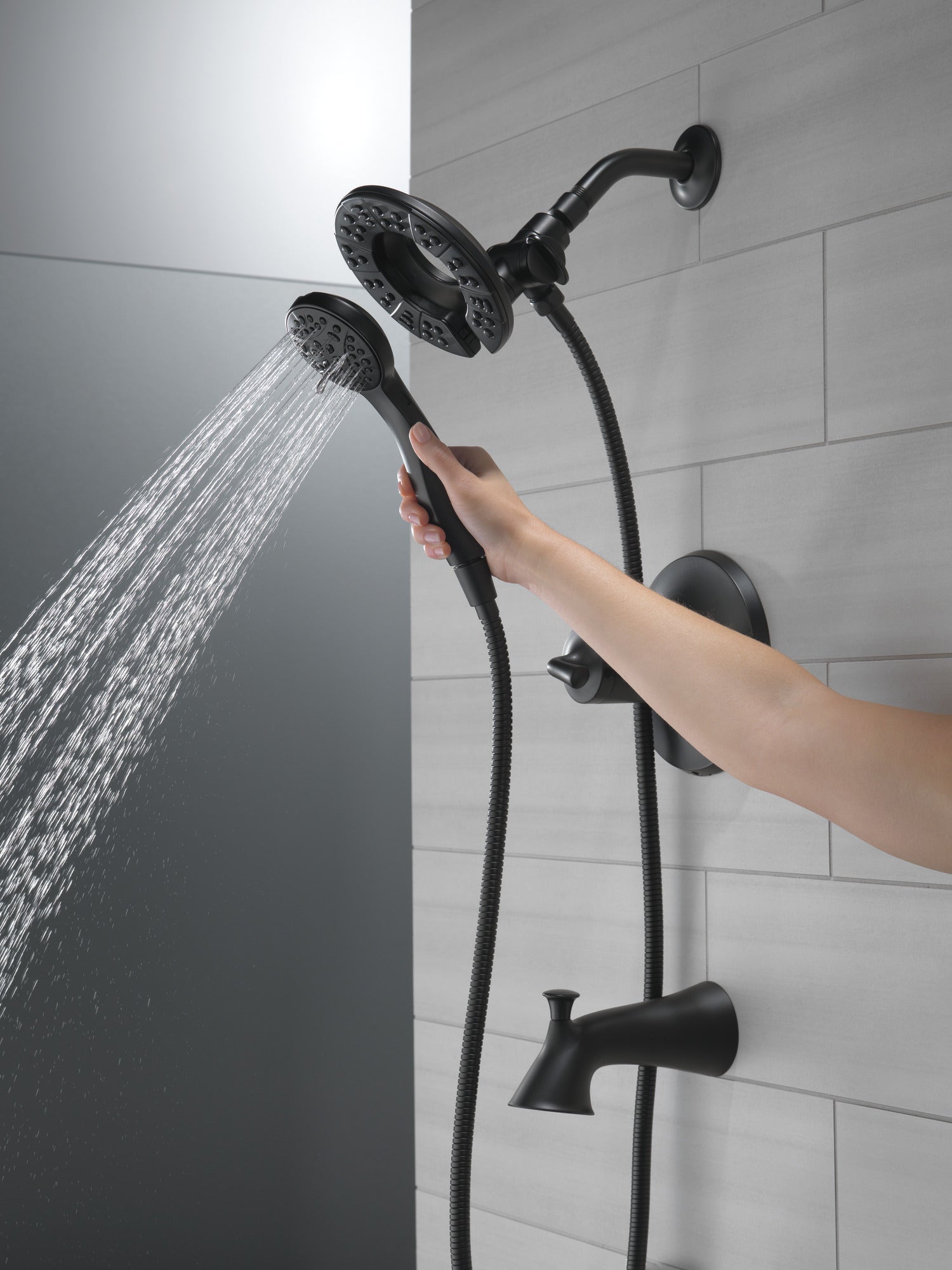 Delta Kayra: Monitor 17 Series Tub and Shower Trim