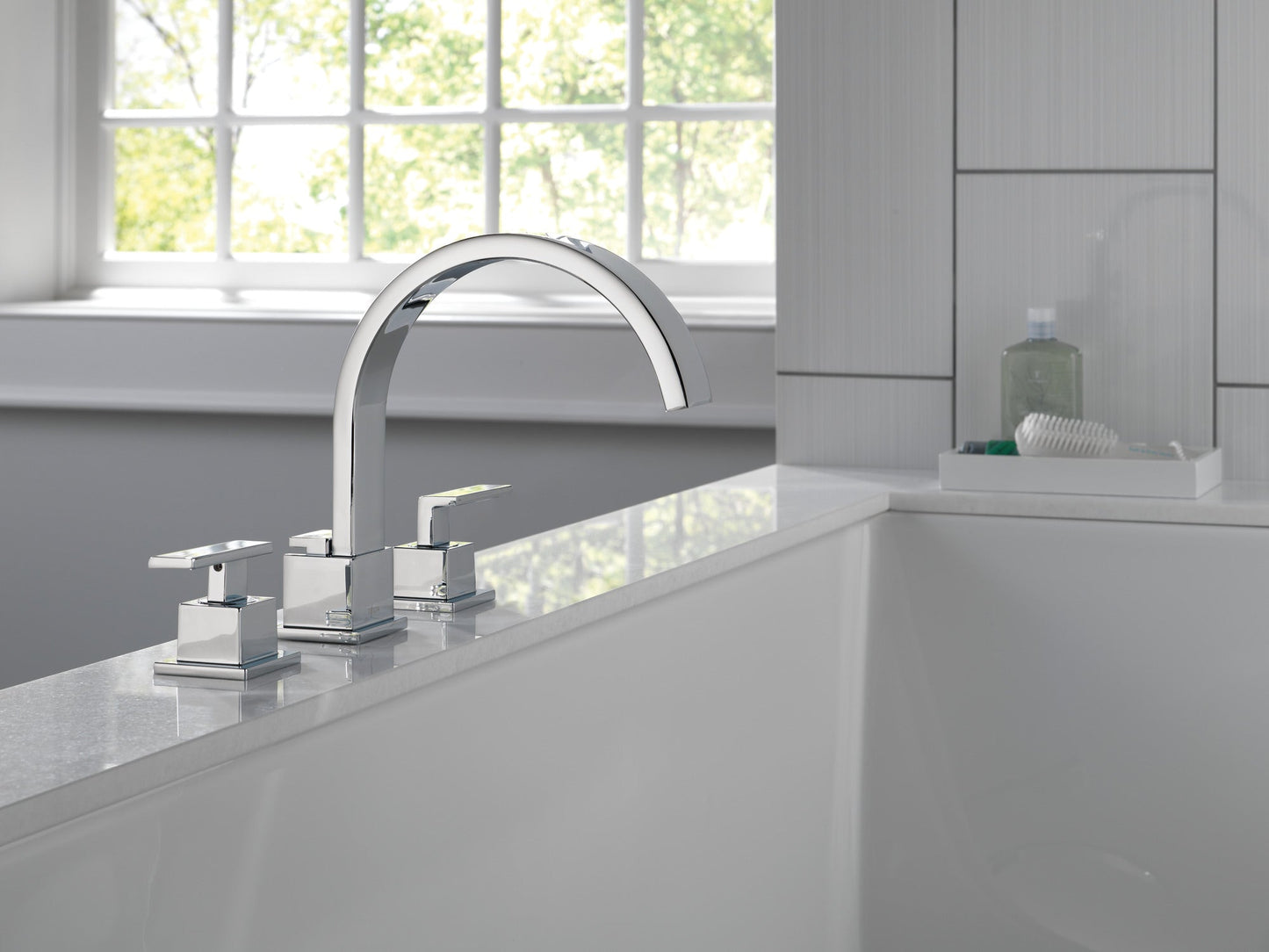 Delta Vero T2753 Roman Tub Trim
