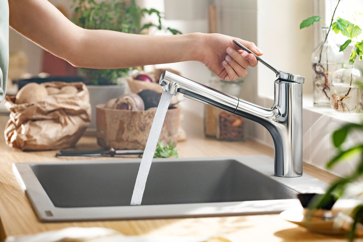 hansgrohe Zesis Kitchen Faucet 2-Spray, Pull-Out, 1.75 GPM