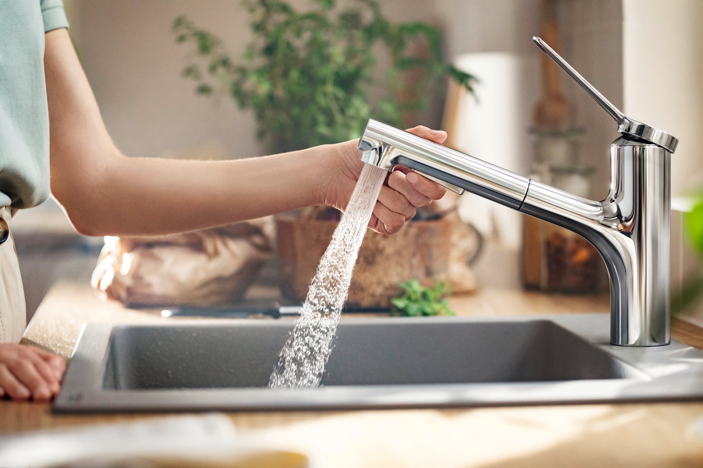 hansgrohe Zesis Kitchen Faucet 2-Spray, Pull-Out, 1.75 GPM