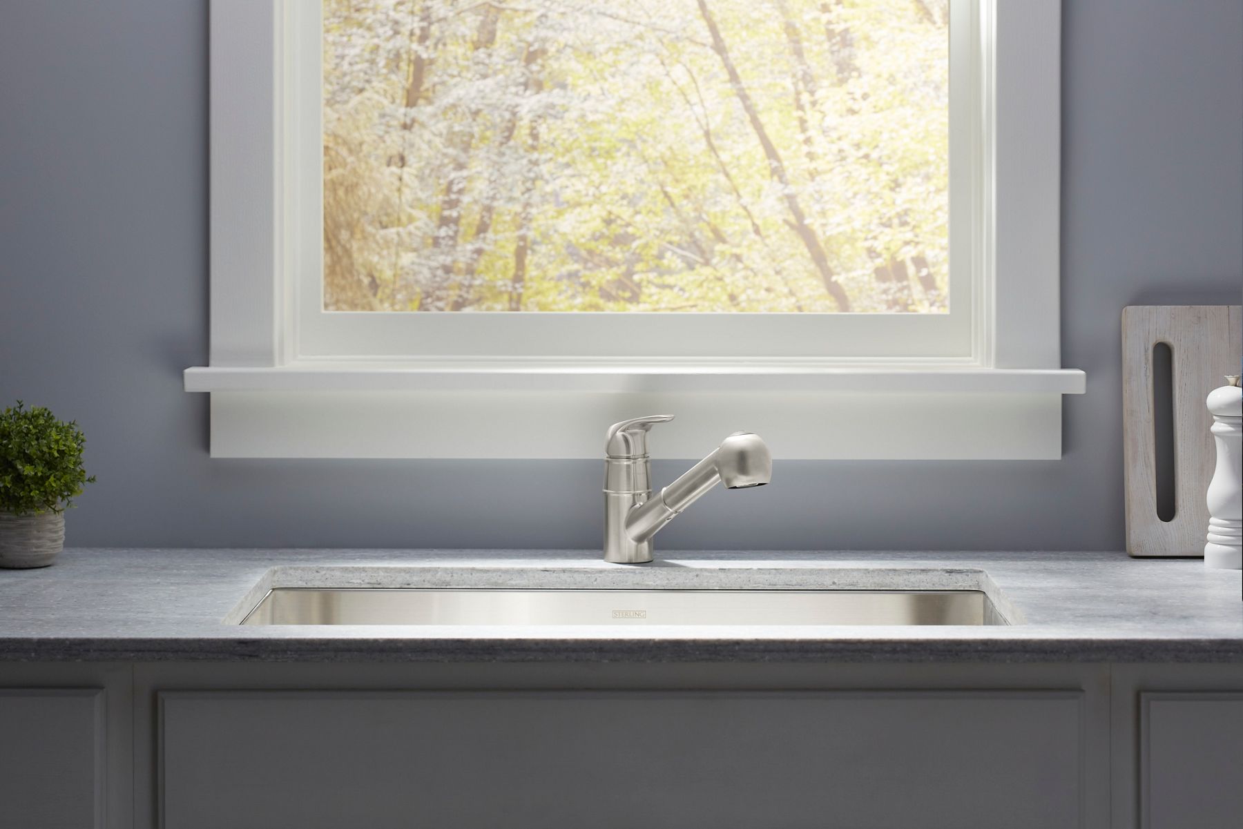 Sterling 24277 Valton Pull-out Single-handle Kitchen Faucet, Vibrant Stainless